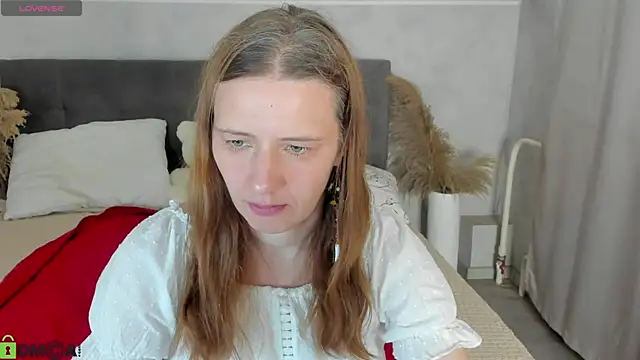Snapshot of Kathrine-Meyer chatting on July 11, 1:08 am Kathrine-Meyer online show from July 11, 1:08 am