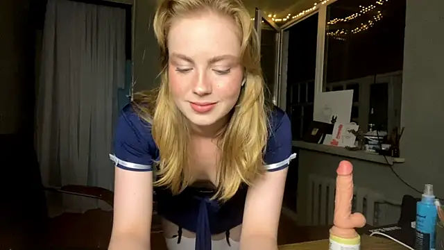 LollyAngel online show from July 18, 7:06 pm