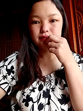 Linna-bae online show from July 10, 2:05 am