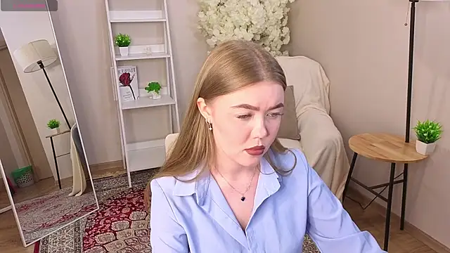 Lina deels online show from June 4, 6:58 pm