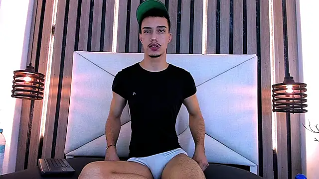 Snapshot of Angel_Klaus chatting on August 2, 7:51 am Angel Klaus online show from August 2, 7:51 am