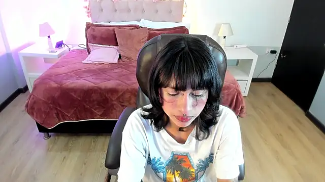Snapshot of kat_cute__ chatting on June 17, 3:09 am kat cute online show from June 17, 3:09 am