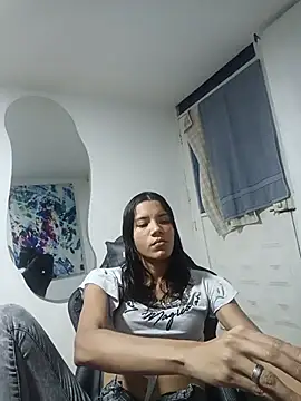 flaqui linda online show from June 11, 7:17 am