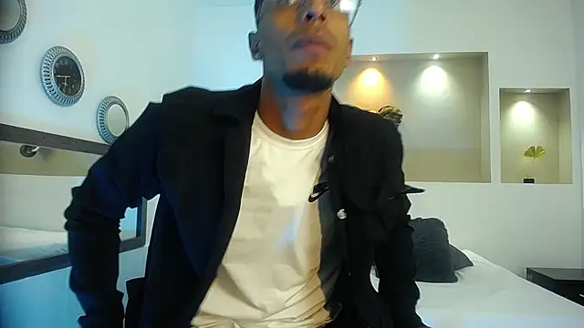 jostin jacksonn online show from June 5, 7:41 pm