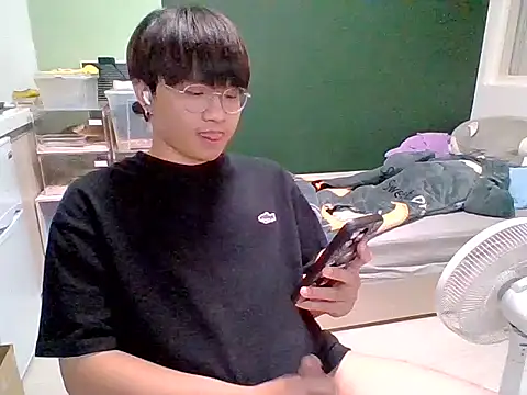 Snapshot of Yang_571 chatting on July 10, 5:59 pm Yang 571 online show from July 10, 5:59 pm