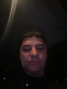 Snapshot of Lovers_room chatting on June 17, 4:15 am Lovers room online show from June 17, 4:15 am