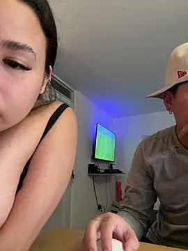 Snapshot of Lovers_room chatting on July 1, 3:19 am Lovers room online show from July 1, 3:19 am