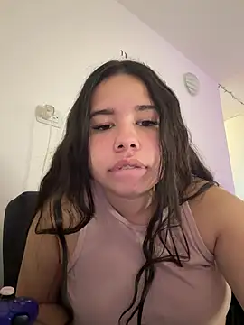 Snapshot of Lovers_room chatting on July 23, 1:19 am Lovers room online show from July 23, 1:19 am