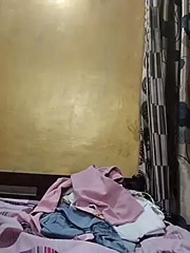 Snapshot of Romantic_riya_06 chatting on July 11, 6:32 pm Romantic riya 06 online show from July 11, 6:32 pm