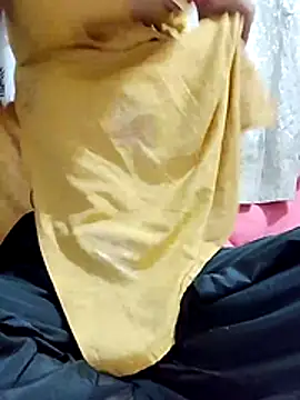 Snapshot of Romantic_riya_06 chatting on July 20, 5:15 pm Romantic riya 06 online show from July 20, 5:15 pm