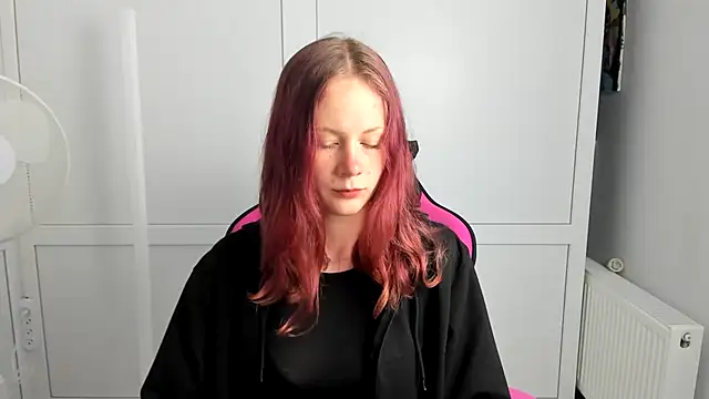 Snapshot of Skylar_spring chatting on July 6, 5:59 am Skylar spring online show from July 6, 5:59 am