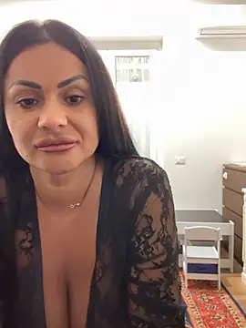 Snapshot of BellaDolce_ chatting on July 3, 6:14 pm BellaDolce online show from July 3, 6:14 pm