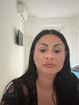 Snapshot of BellaDolce_ chatting on July 17, 3:18 pm BellaDolce online show from July 17, 3:18 pm