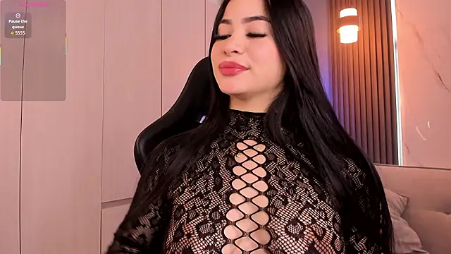 madisson foxxx  online show from July 10, 5:59 pm