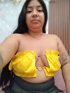 Snapshot of Amber_Herrera chatting on July 10, 12:19 pm Amber Herrera online show from July 10, 12:19 pm
