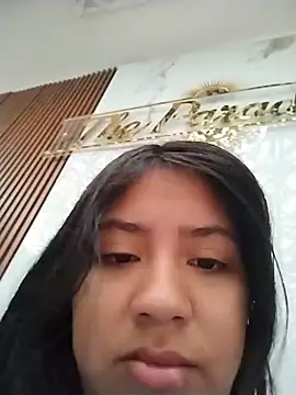 Snapshot of Amber_Herrera chatting on July 20, 12:18 pm Amber Herrera online show from July 20, 12:18 pm