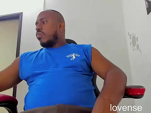 AlessandroHammed online show from June 18, 4:22 pm