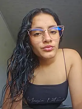Snapshot of Emmaa-_- chatting on July 21, 8:55 pm Emmaa- - online show from July 21, 8:55 pm