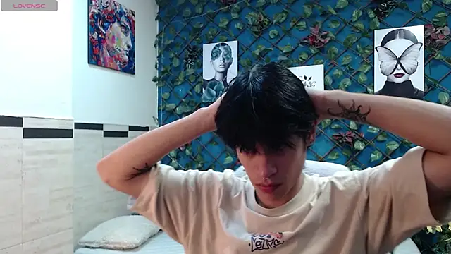Snapshot of wayath1 chatting on July 9, 11:14 am wayath1 online show from July 9, 11:14 am