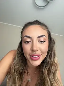 BabesGoWild online show from May 5, 10:34 am
