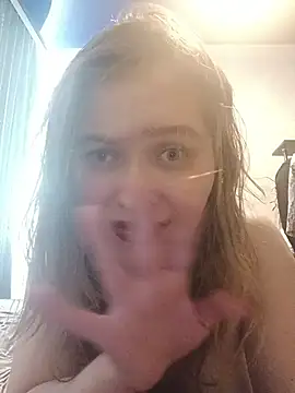 Snapshot of _AngelaGarcia_ chatting on June 24, 7:51 am AngelaGarcia online show from June 24, 7:51 am