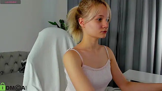 Bunny Elsy online show from June 18, 11:47 am