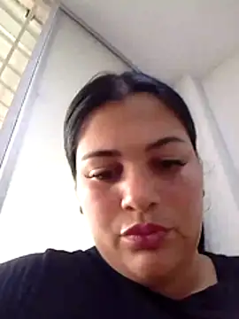 jhoaniita online show from July 23, 2:04 pm