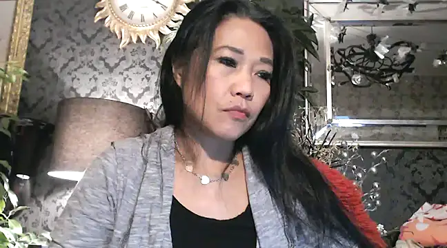 Snapshot of Hornygirltheone chatting on February 4, 12:19 am Hornygirltheone online show from February 4, 12:19 am