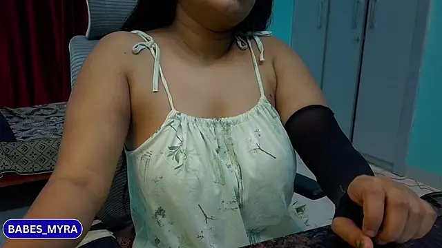 Snapshot of hey_rhea chatting on June 28, 5:19 pm hey rhea online show from June 28, 5:19 pm