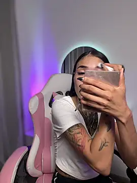 Babyygirl   online show from June 10, 12:33 am
