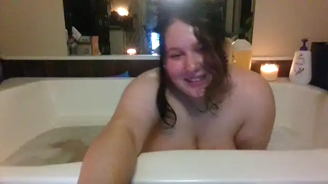 Snapshot of XRoxy_ThorneX chatting on July 3, 10:38 pm XRoxy ThorneX online show from July 3, 10:38 pm