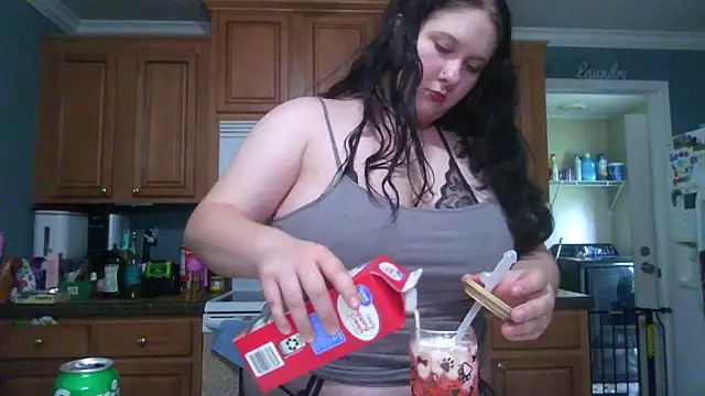 Snapshot of XRoxy_ThorneX chatting on July 11, 7:49 pm XRoxy ThorneX online show from July 11, 7:49 pm