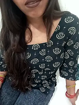 Meenakshi rajput online show from June 10, 4:12 am