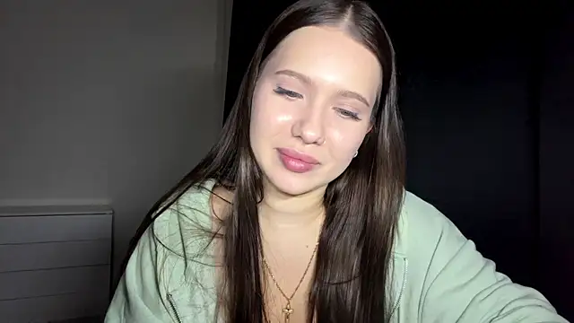 KarlyBiringer online show from June 8, 5:13 pm