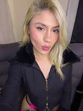 Lia-firee online show from July 19, 5:11 am