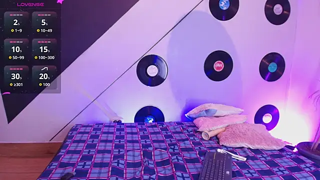 Allissa Noir online show from June 28, 3:45 am