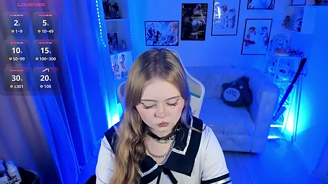 Snapshot of Erica_Martin chatting on July 10, 6:43 pm Erica Martin online show from July 10, 6:43 pm