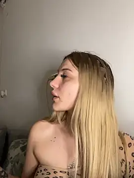 DariaSellen online show from June 17, 8:43 pm