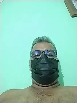 Snapshot of daddys_small_dick chatting on June 8, 4:29 pm daddys small dick online show from June 8, 4:29 pm