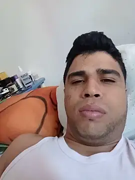 Snapshot of moreno1c chatting on June 20, 7:38 pm moreno1c online show from June 20, 7:38 pm