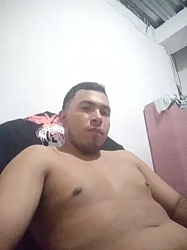 Snapshot of fer123H chatting on June 12, 10:30 pm fer123H online show from June 12, 10:30 pm