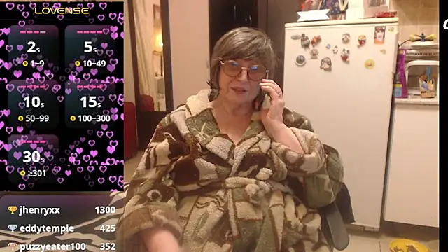 Snapshot of Sharon_Amore chatting on March 26, 7:08 pm Sharon Amore online show from March 26, 7:08 pm