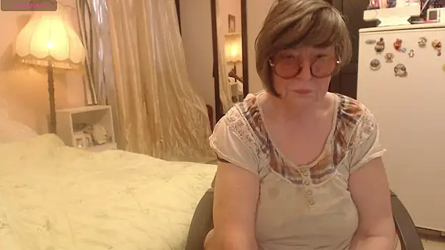 Sharon Amore online show from May 1, 5:39 pm