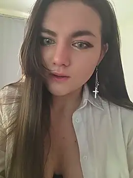 Snapshot of XenaBevy chatting on July 16, 3:51 pm XenaBevy online show from July 16, 3:51 pm