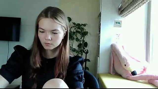 AvrilGillig online show from July 19, 9:46 am