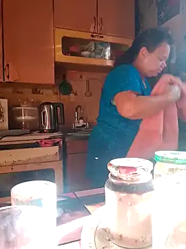 Snapshot of oksana72 chatting on September 27, 5:45 am oksana72 online show from September 27, 5:45 am