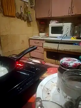 Snapshot of oksana72 chatting on September 28, 7:30 pm oksana72 online show from September 28, 7:30 pm