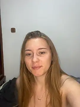 FlirtySophiaa online show from June 17, 10:06 am