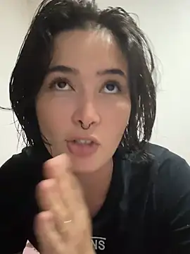 sweetchloe   online show from June 12, 9:14 pm