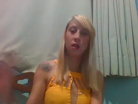Snapshot of angelsexhot69 chatting on June 19, 8:01 pm angelsexhot69 online show from June 19, 8:01 pm